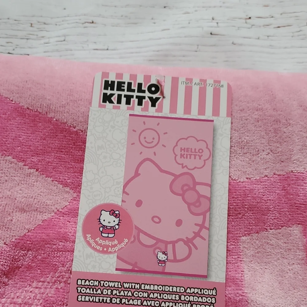 🆕️ Hello Kitty Or Bluey Beach Towel with Embroidered Applique 💓💙